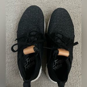 New Balance Fresh Foam- size 6.5- great condition worn once